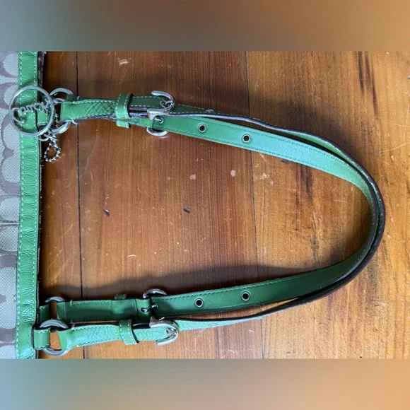 Coach Green Adjustable Shoulder Bag with Signature Design - Picture 6 of 6
